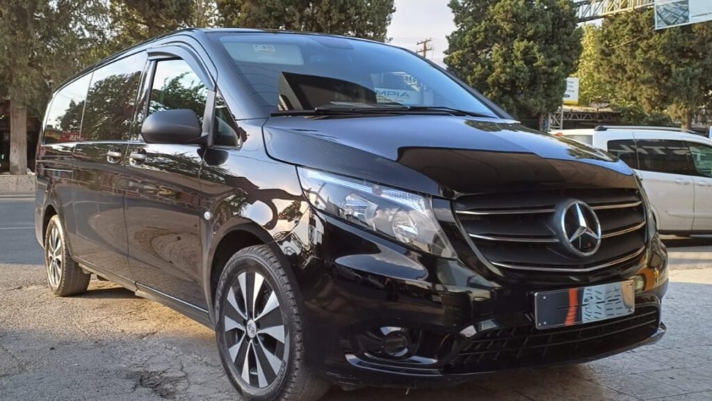 ايحار سيارة مع سائق في طرابزون